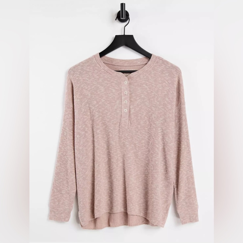 American Eagle - Henley T-shirt in Tan Pink - Size: Small